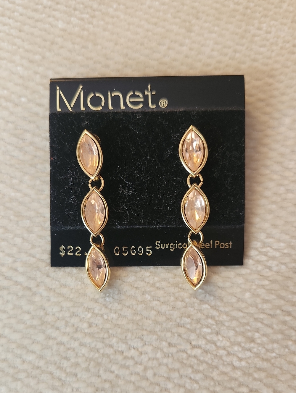 NWT Vintage Monet Drop Pierced Earrings